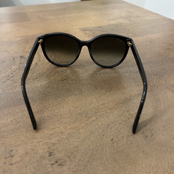 Gucci Black Sunglasses - Picture 2 of 8